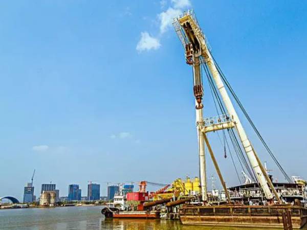 海面漂浮平臺是什么類型的海洋工程設(shè)施？